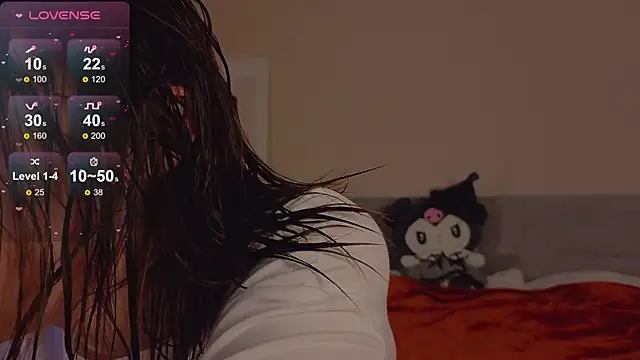 Mia Luw online show from October 2025 02:08:02 AM