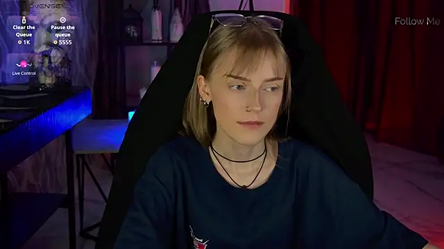 KiraMontoya online show from April 2026 03:00:01 AM