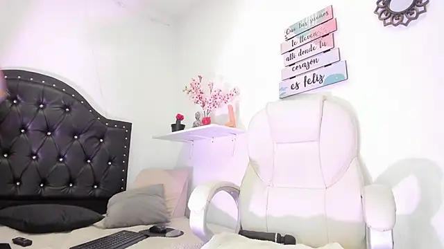 Atenea jonson online show from February 2025 12:59:01 AM