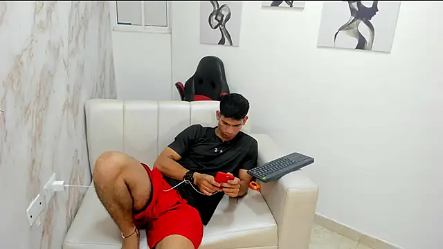 Snapshot of ANDRES_STUD chatting on October 2025 04:02:01 AM ANDRES STUD online show from October 2025 04:02:01 AM