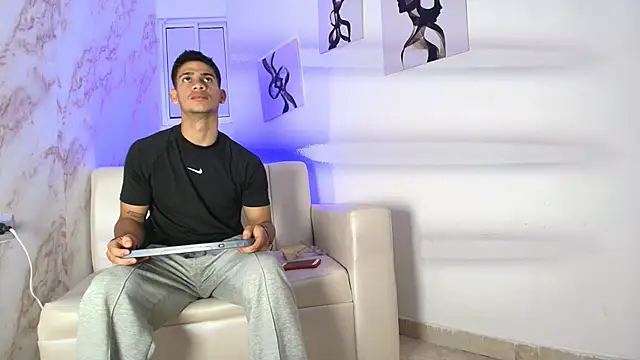 ANDRES STUD online show from November 2025 04:44:02 AM