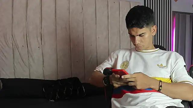 ANDRES STUD online show from November 2025 04:24:02 AM