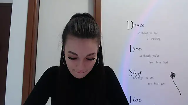 Snapshot of Eva_Eldis chatting on March 2025 12:57:01 PM Eva Eldis online show from March 2025 12:57:01 PM