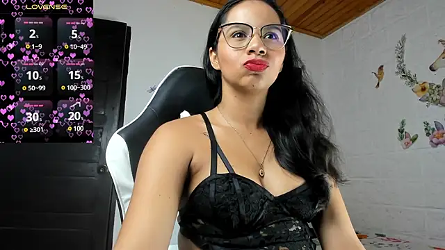 alisson hoffman05 online show from March 2025 03:59:01 PM