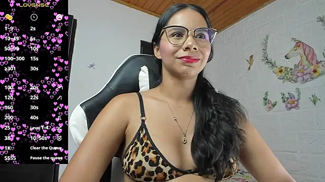alisson hoffman05 online show from May 2026 12:29:02 AM