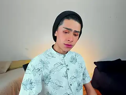 Snapshot of steve__gray chatting on February 2025 02:04:01 PM steve  gray online show from February 2025 02:04:01 PM