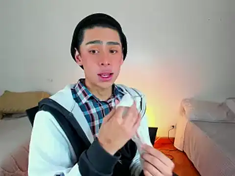 Snapshot of steve__gray chatting on February 2025 03:16:01 PM steve  gray online show from February 2025 03:16:01 PM