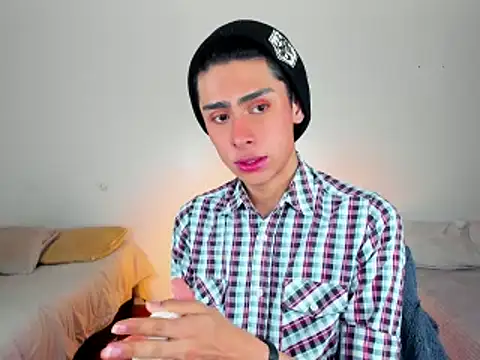 Snapshot of steve__gray chatting on February 2025 03:19:02 PM steve  gray online show from February 2025 03:19:02 PM