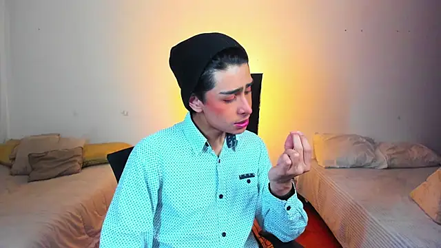 Snapshot of steve__gray chatting on February 2025 06:53:01 PM steve  gray online show from February 2025 06:53:01 PM