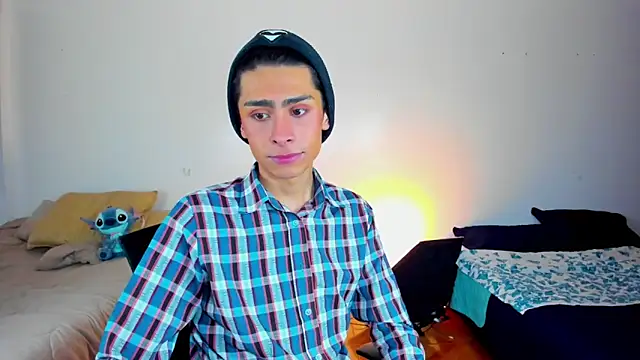 Snapshot of steve__gray chatting on March 2025 06:50:02 PM steve  gray online show from March 2025 06:50:02 PM