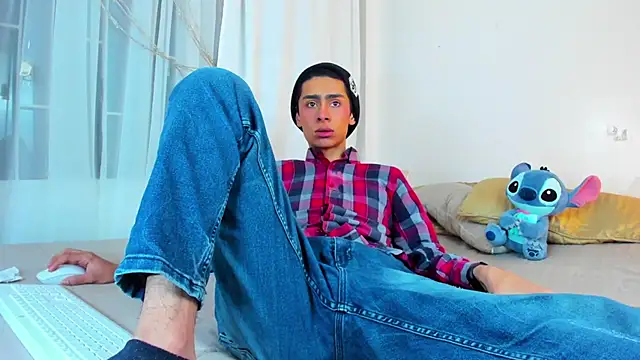 Snapshot of steve__gray chatting on March 2025 06:40:02 PM steve  gray online show from March 2025 06:40:02 PM