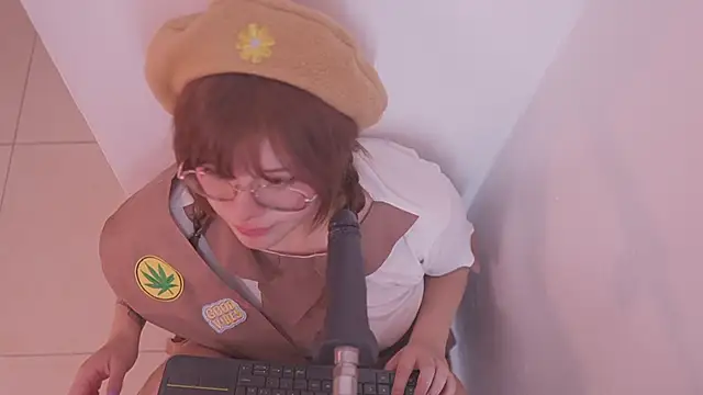 Neekito  online show from November 2025 07:58:01 PM