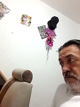 jeans and emma online show from November 2025 02:42:02 AM