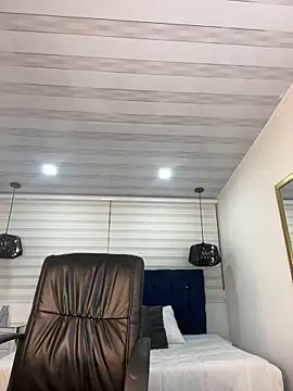 tylla  online show from March 2025 02:16:02 AM