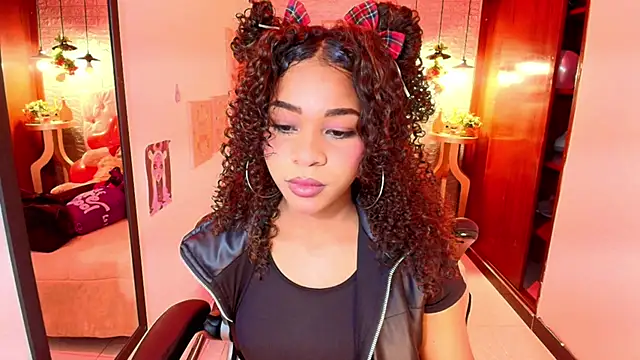 tylla  online show from March 2025 04:08:02 AM