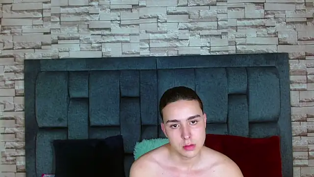 Snapshot of angel_holguin22 chatting on February 2025 07:05:02 PM angel holguin22 online show from February 2025 07:05:02 PM