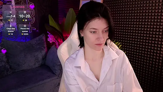 roxy riot  online show from September 2025 01:31:02 AM