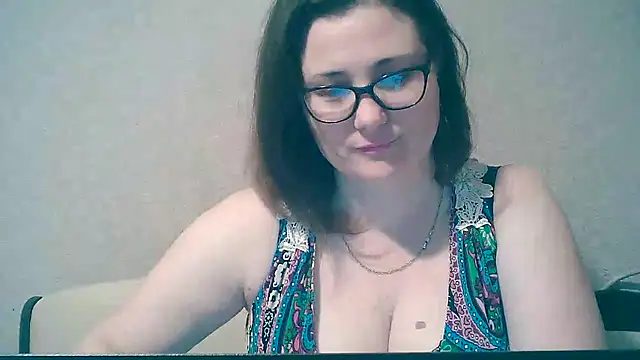 Snapshot of MerryLaCherry chatting on February 2025 01:00:01 AM MerryLaCherry online show from February 2025 01:00:01 AM