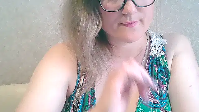 Snapshot of MerryLaCherry chatting on June 2026 11:31:01 AM MerryLaCherry online show from June 2026 11:31:01 AM