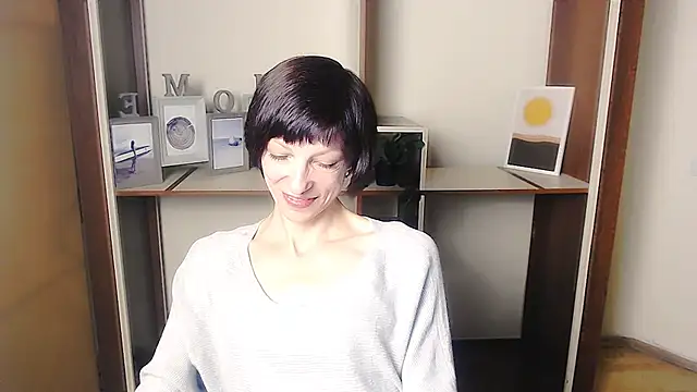  AngeliaFlow  online show from September 2025 06:02:01 AM