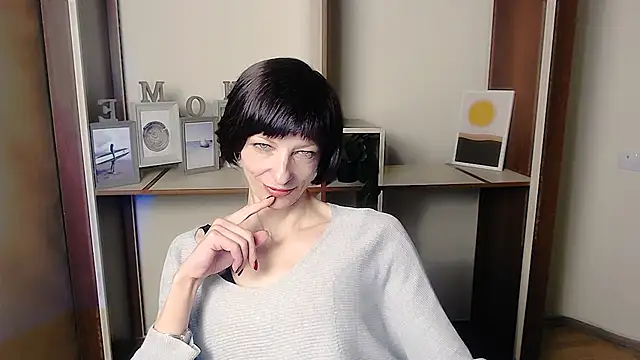  AngeliaFlow  online show from September 2025 06:39:02 AM