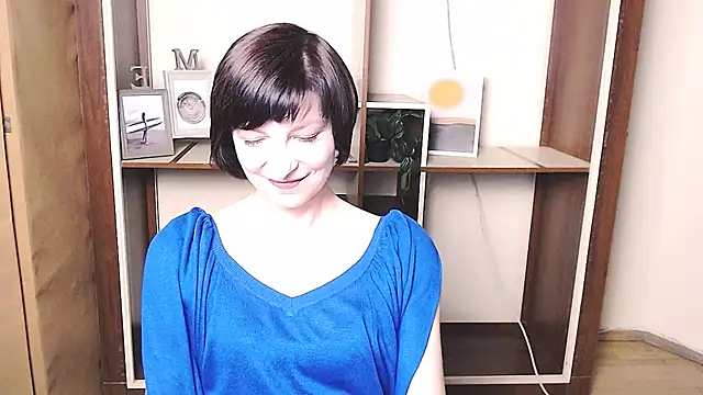 Snapshot of _AngeliaFlow_ chatting on April 2026 12:08:02 PM AngeliaFlow online show from April 2026 12:08:02 PM