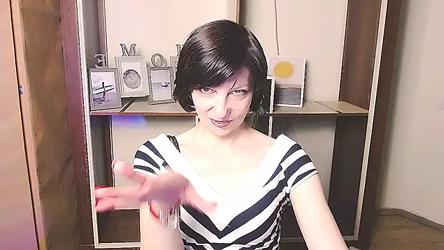 Snapshot of _AngeliaFlow_ chatting on April 2026 12:29:02 PM AngeliaFlow online show from April 2026 12:29:02 PM