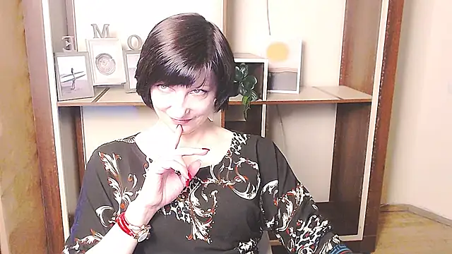 Snapshot of _AngeliaFlow_ chatting on April 2026 10:39:02 AM AngeliaFlow online show from April 2026 10:39:02 AM
