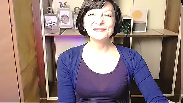 Snapshot of _AngeliaFlow_ chatting on April 2026 08:08:01 AM AngeliaFlow online show from April 2026 08:08:01 AM