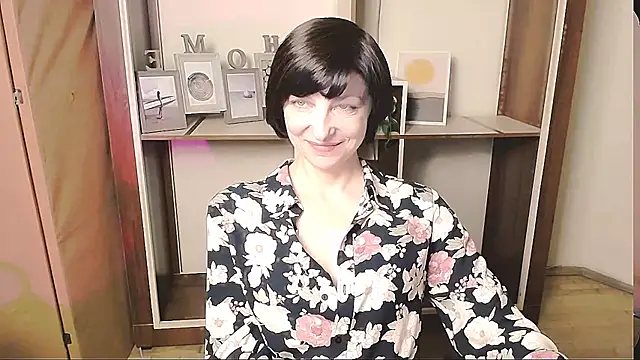 Snapshot of _AngeliaFlow_ chatting on May 2026 08:41:01 AM AngeliaFlow online show from May 2026 08:41:01 AM