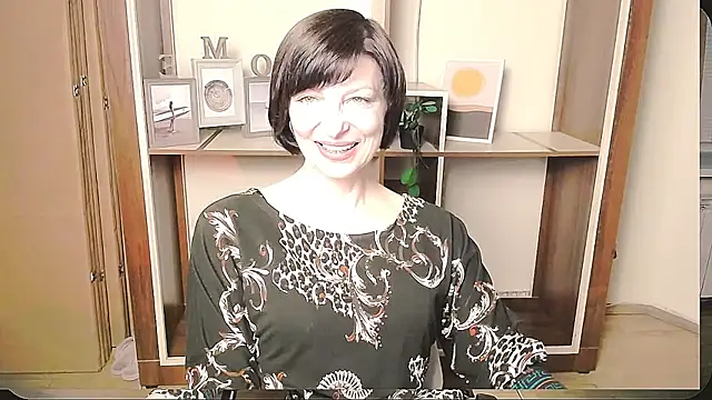 Snapshot of _AngeliaFlow_ chatting on May 2026 09:04:02 AM AngeliaFlow online show from May 2026 09:04:02 AM
