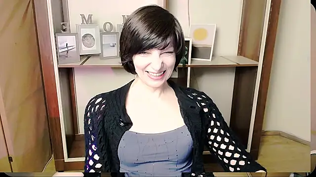 Snapshot of _AngeliaFlow_ chatting on May 2026 07:59:02 AM AngeliaFlow online show from May 2026 07:59:02 AM