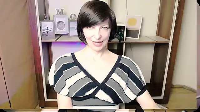 Snapshot of _AngeliaFlow_ chatting on May 2026 08:20:02 AM AngeliaFlow online show from May 2026 08:20:02 AM