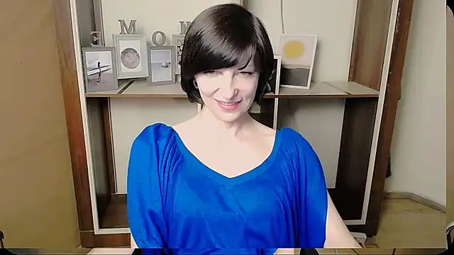 Snapshot of _AngeliaFlow_ chatting on May 2026 07:37:01 AM AngeliaFlow online show from May 2026 07:37:01 AM