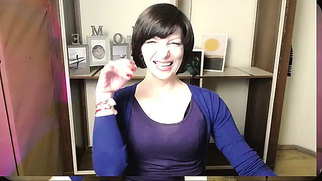 Snapshot of _AngeliaFlow_ chatting on June 2026 08:05:02 AM AngeliaFlow online show from June 2026 08:05:02 AM