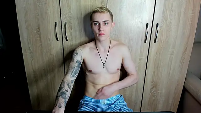 crazybottom99 online show from March 2025 07:15:02 PM