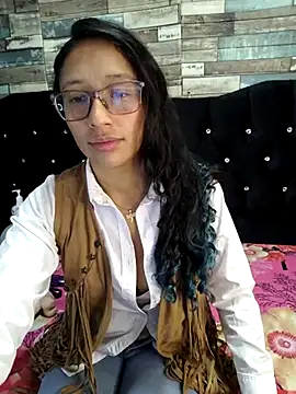 isabella beauty 01 online show from February 2025 01:35:02 PM