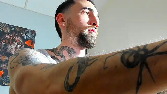 Luke davis01 online show from March 2025 04:11:01 PM