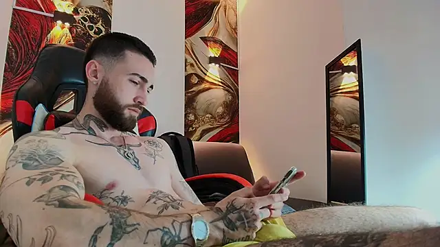 Luke davis01 online show from November 2025 01:10:01 PM