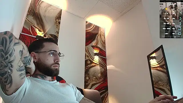 Luke davis01 online show from February 2026 01:04:02 PM