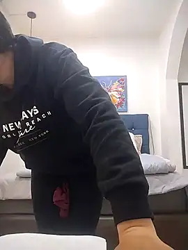 Saori Sann  online show from September 2025 02:52:01 PM