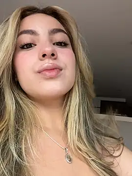 Cloee Rainbow1 online show from July 2026 01:18:02 PM