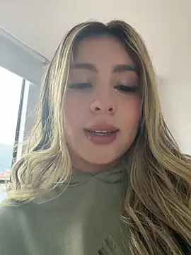 Cloee Rainbow1 online show from August 2026 12:29:02 PM