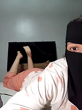 Milan-88 online show from November 2025 07:37:01 PM