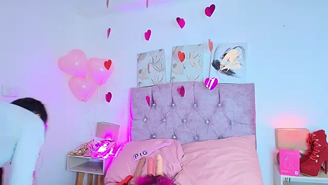 Skye Moore online show from February 2026 06:15:02 PM