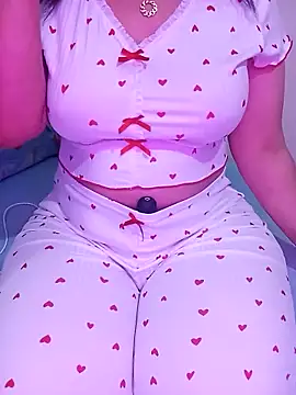 Malika-697 online show from April 2026 11:53:01 PM