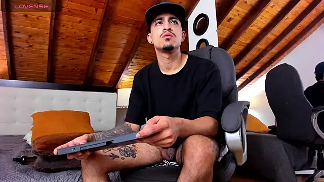 Sebastian Berne online show from February 2025 01:31:01 AM