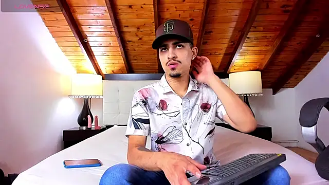 Sebastian Berne online show from February 2025 07:10:02 PM