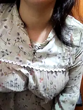 Your cutiepie  online show from February 2025 11:23:02 PM