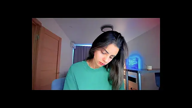 EmiliaZen online show from September 2025 12:21:02 PM